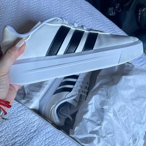 NWT Adidas Court Platform Shoe - Women's White / Core Black / Chalk White 8.5